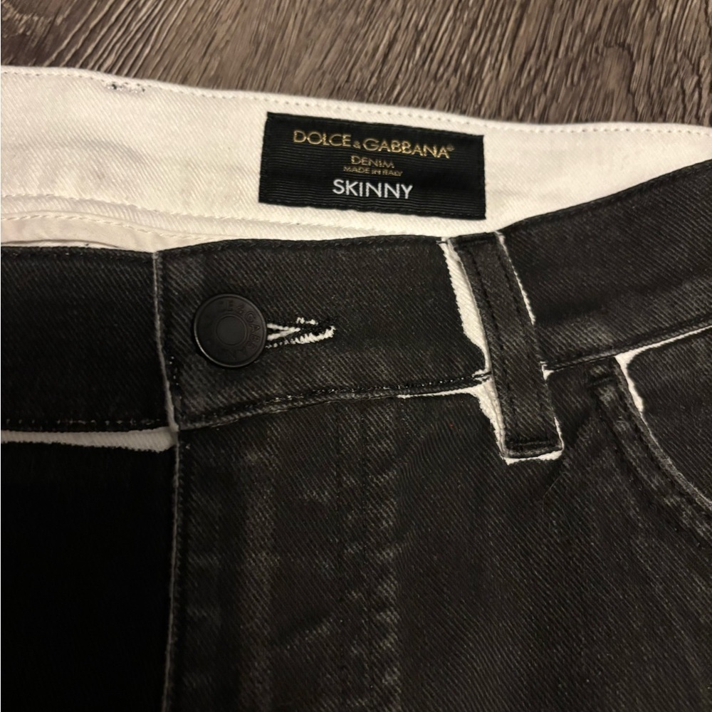 Stylish Black and White Patterned Women Jeans - Picture 5 of 10